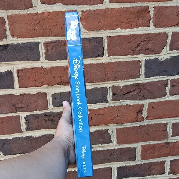 Disney Storybook Collection - Blue Cover - Picture 3 of 3